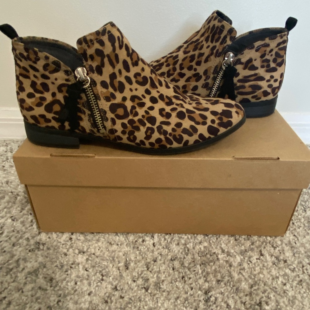 Dr Scholl’s Rate Zip bootie, black/tan animal print, vegan micro suede.